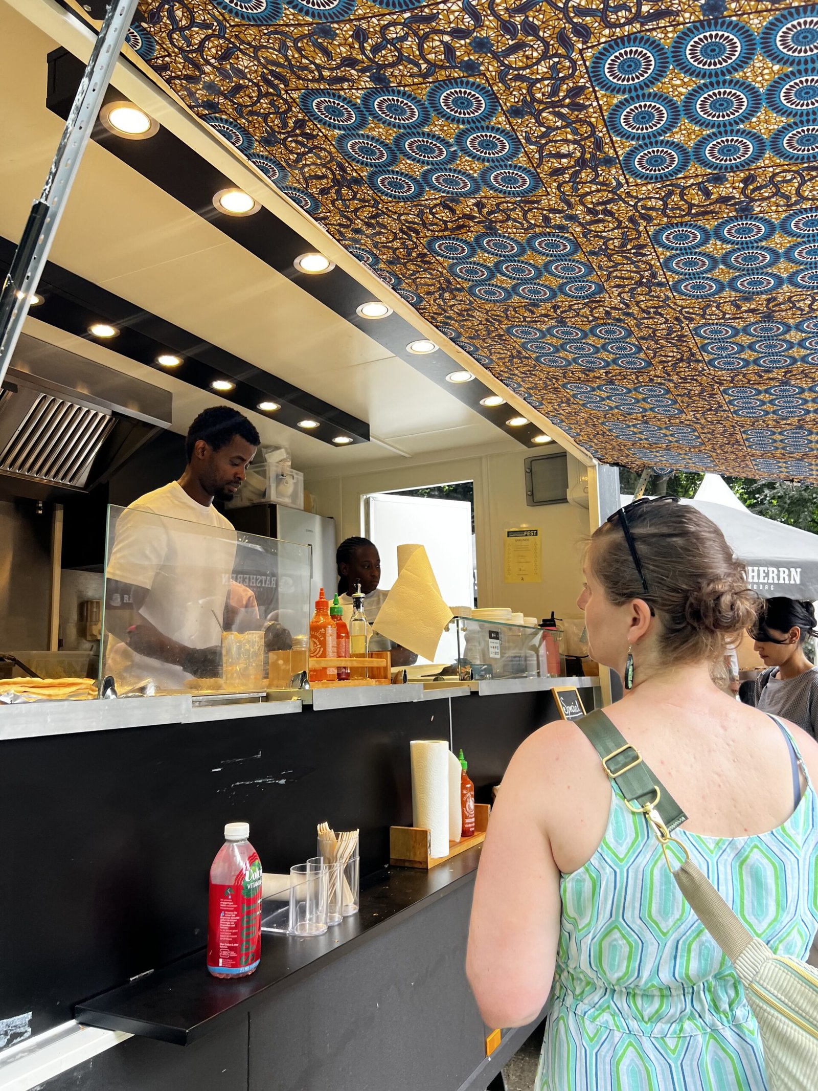 Der Foodtruck bei einem Festival in Hamburg